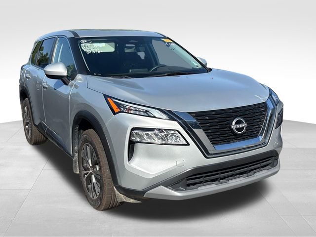 Used 2023 Nissan Rogue SV AWD/4WD image 2