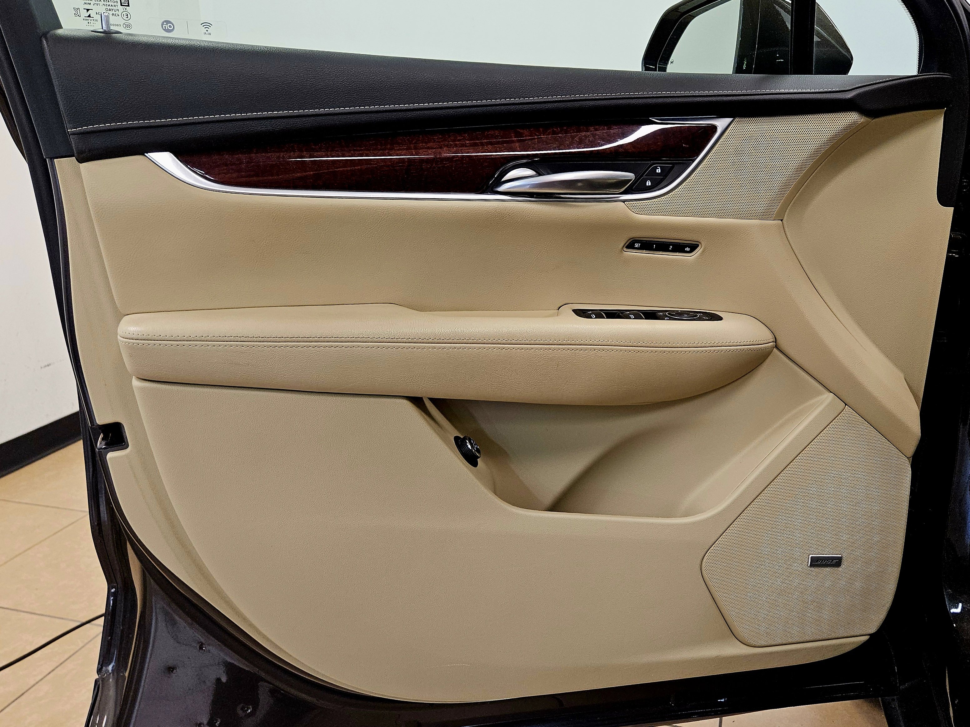 Used 2019 Cadillac XT5 Premium Luxury w/ Advanced Security Package image 12