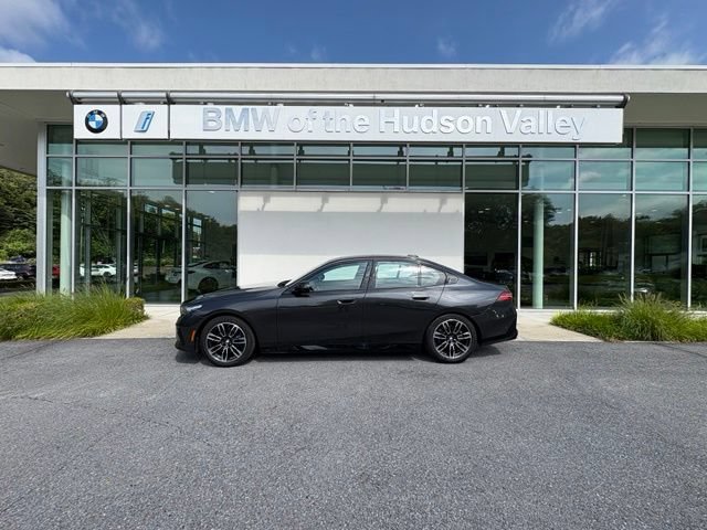 Certified 2024 BMW 530i xDrive w/ M Sport Package AWD/4WD image 1