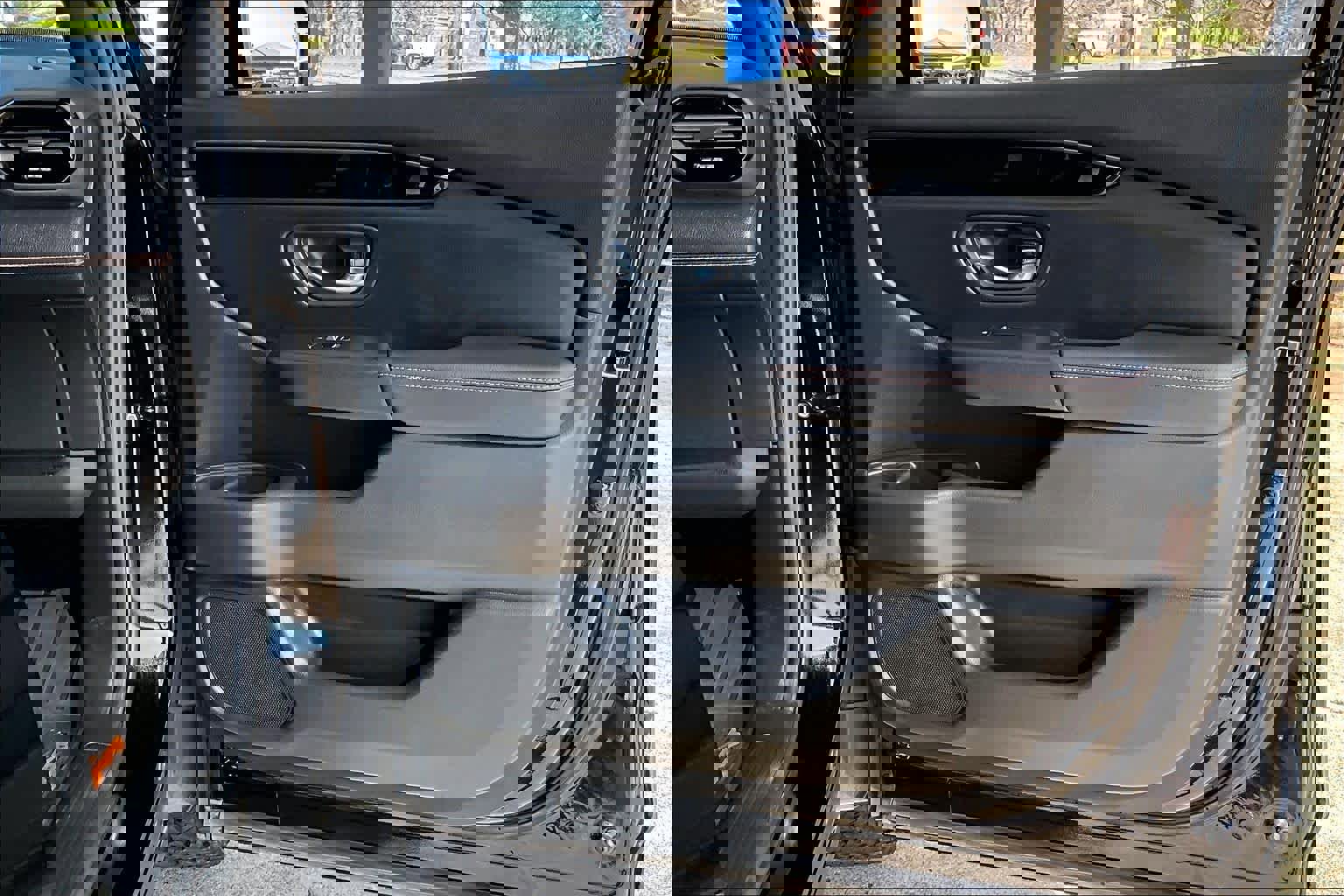 Used 2025 Honda Pilot TrailSport image 23