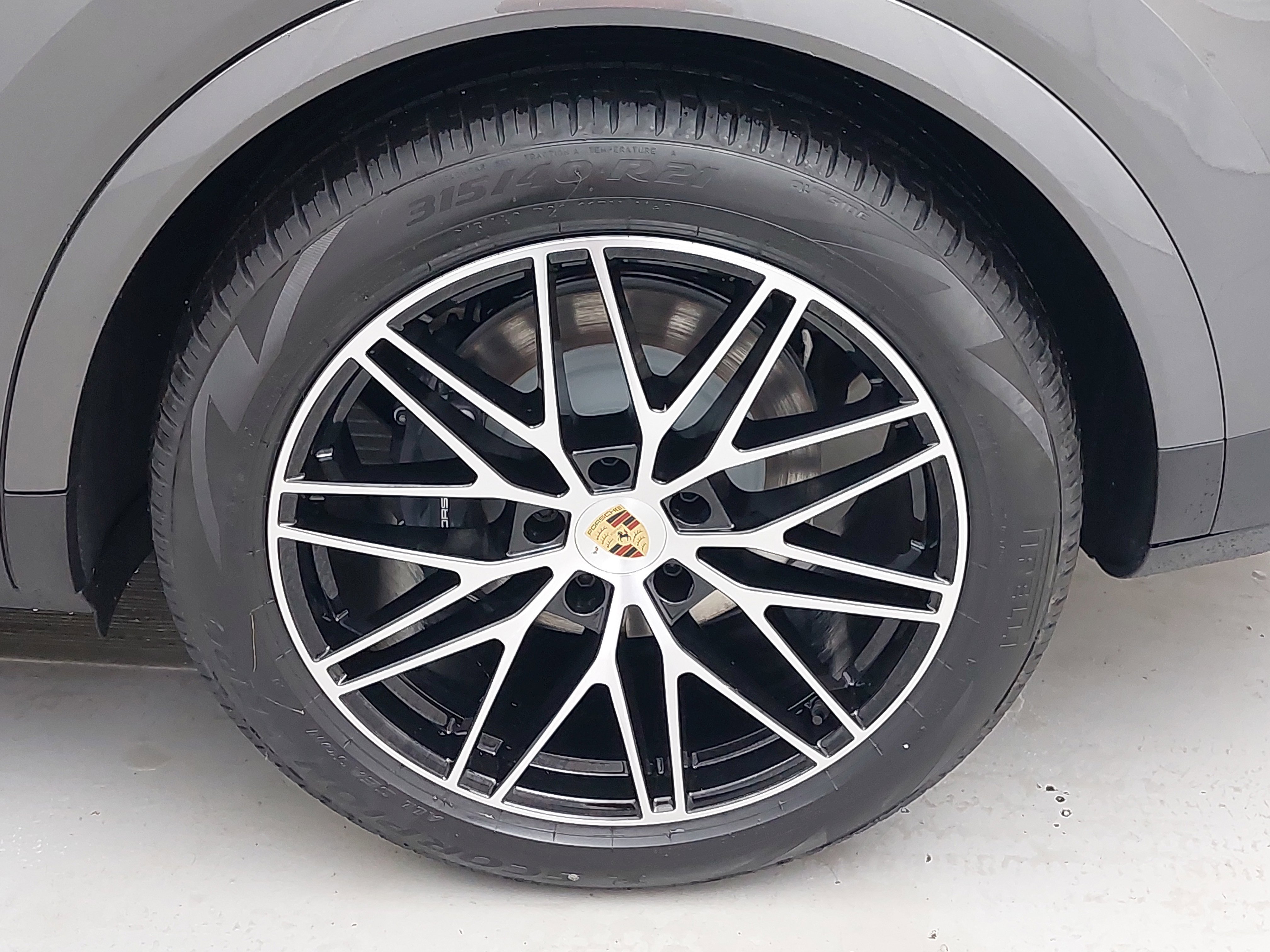 New 2025 Porsche Cayenne E-Hybrid image 36