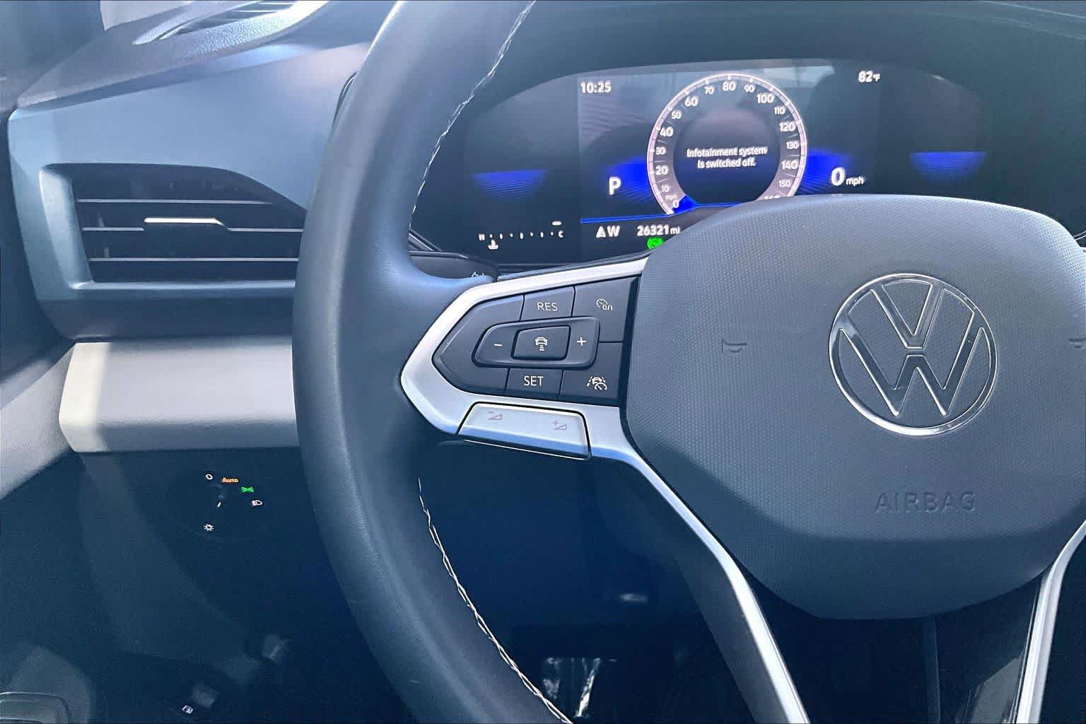 Certified 2023 Volkswagen Taos SE FWD image 24