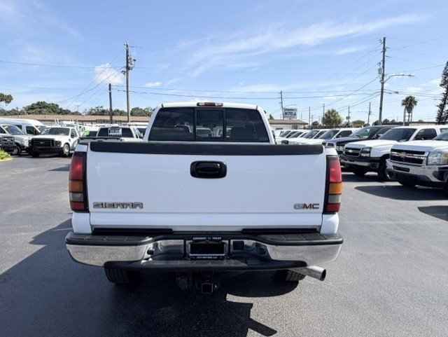 Used 2006 GMC Sierra 2500 W/T w/ Heavy-Duty Power Package AWD/4WD image 7