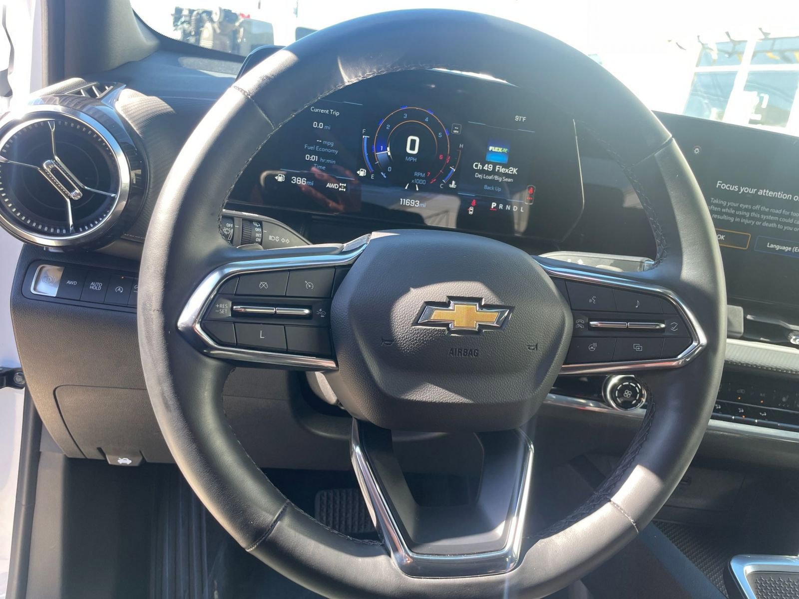 Used 2025 Chevrolet Equinox LT image 28