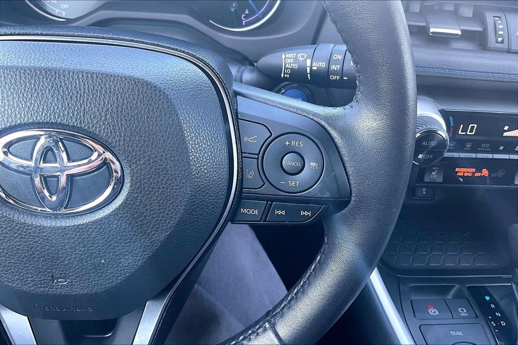 Used 2021 Toyota RAV4 XSE w/ XSE Grade Weather Package AWD/4WD image 8