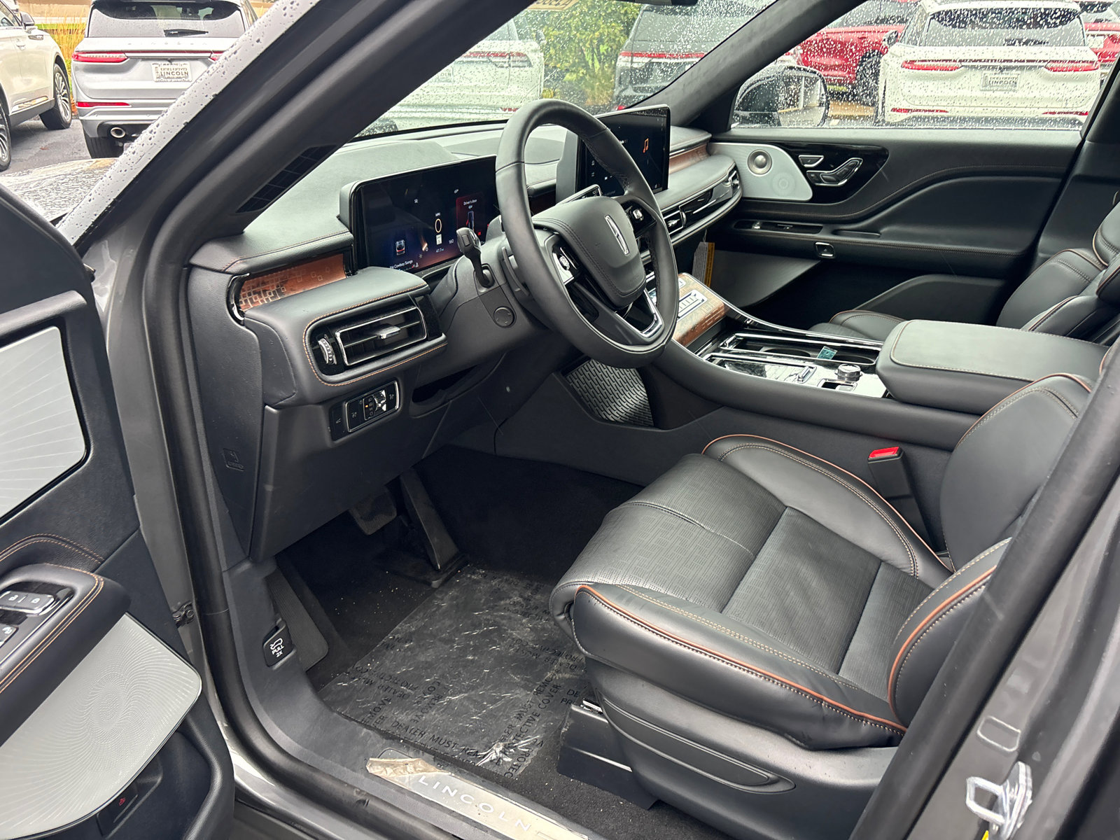 New 2025 Lincoln Aviator Black Label image 27