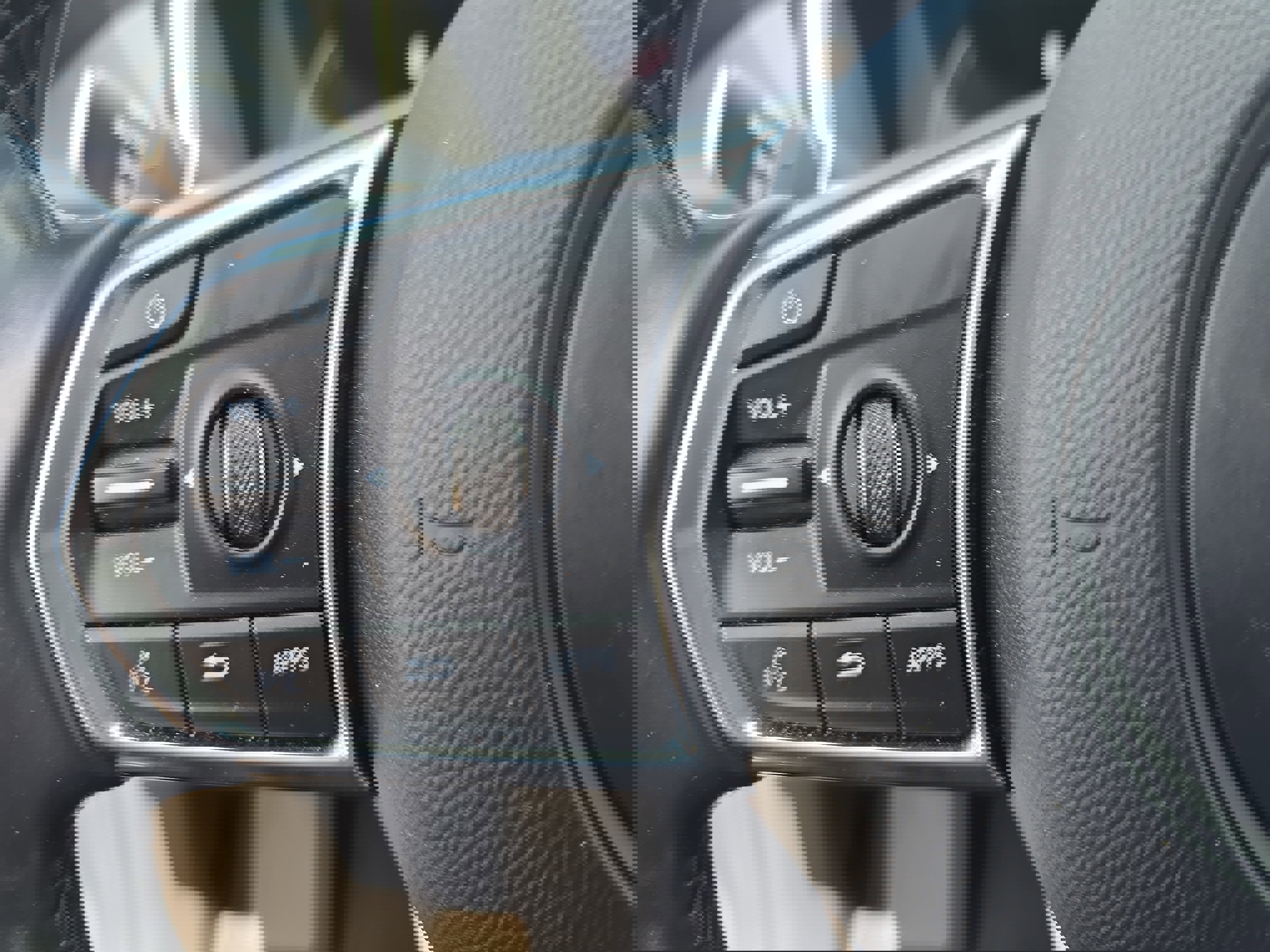 Certified 2023 Acura MDX FWD w/ Technology Package image 17