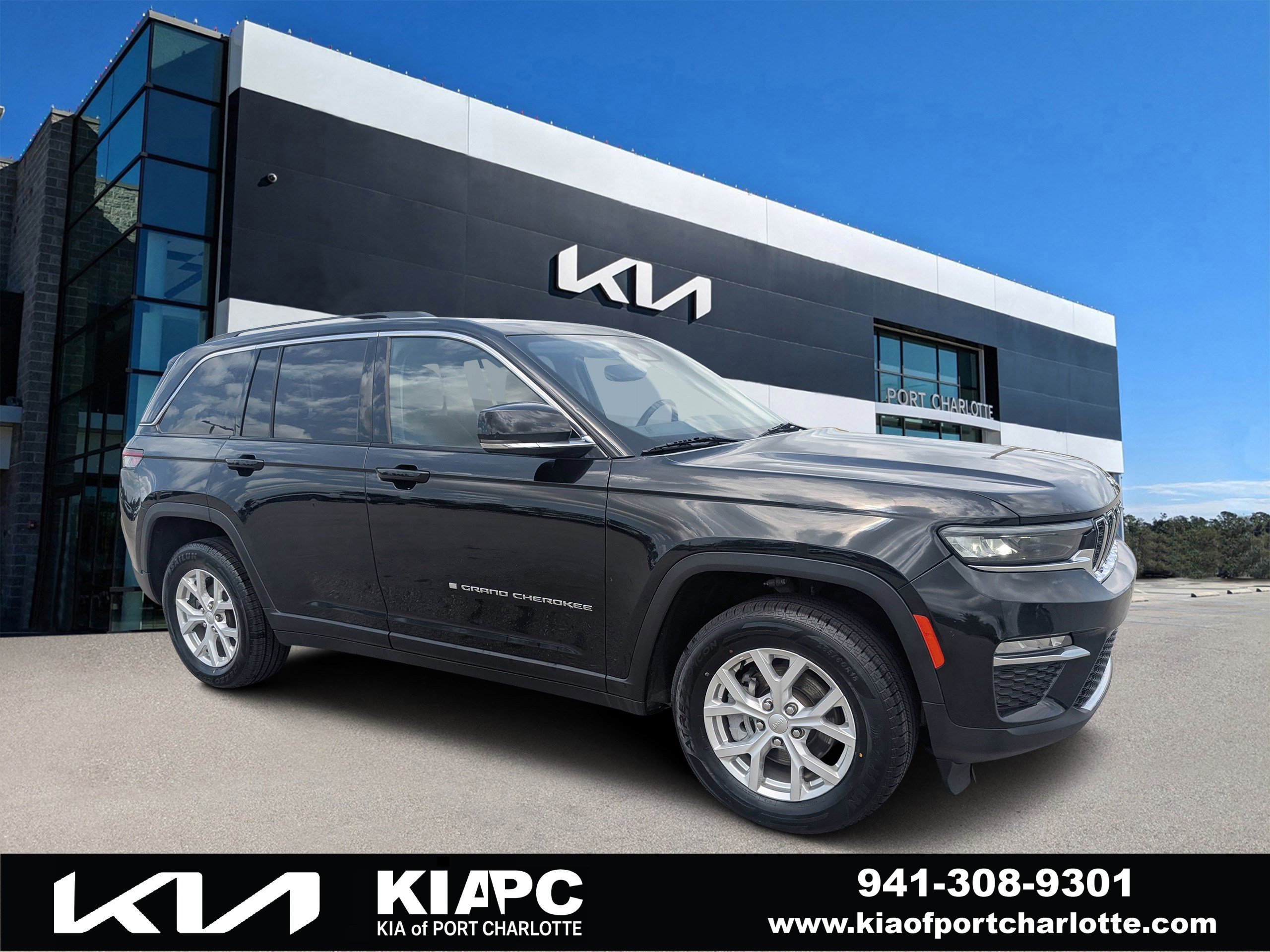 Used 2023 Jeep Grand Cherokee Limited image 1