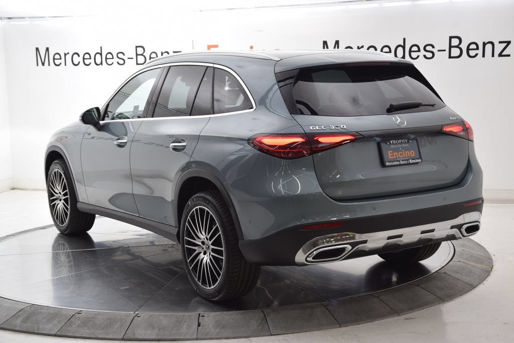 Used 2026 Mercedes-Benz GLC 300 4MATIC image 4