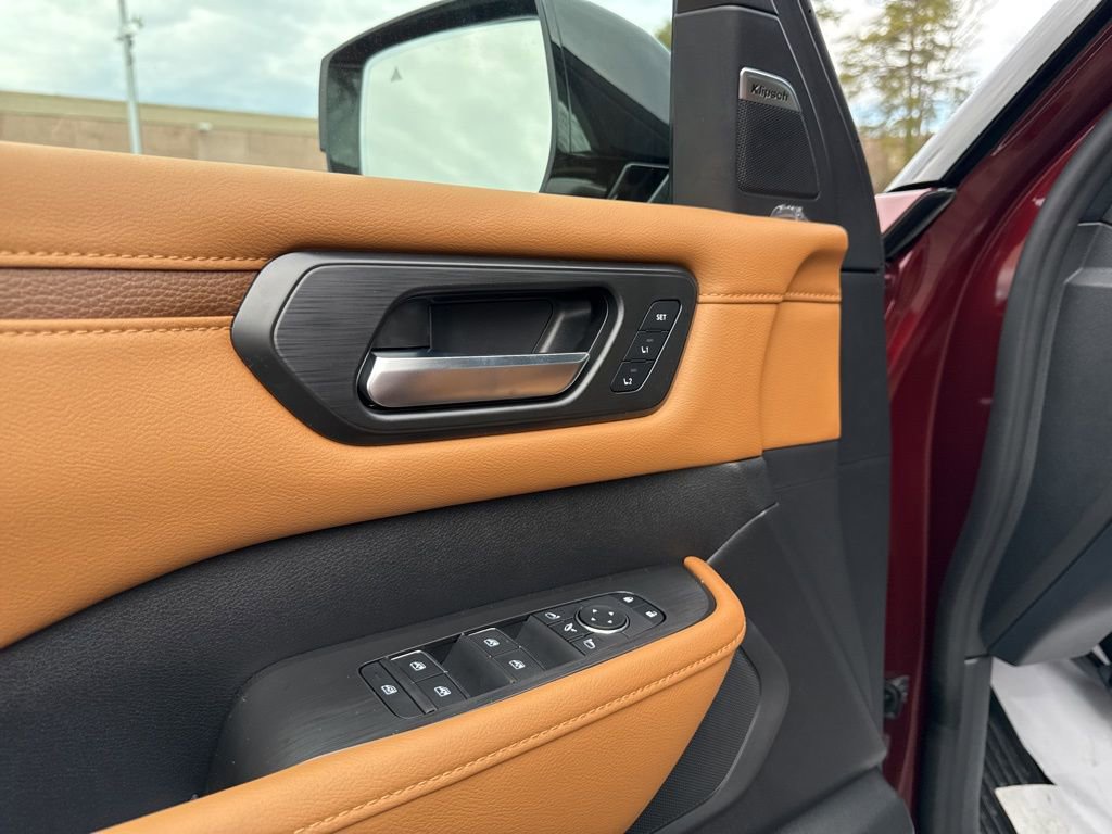 New 2026 Nissan Armada SL w/ Captain's Chari Seat Package image 13