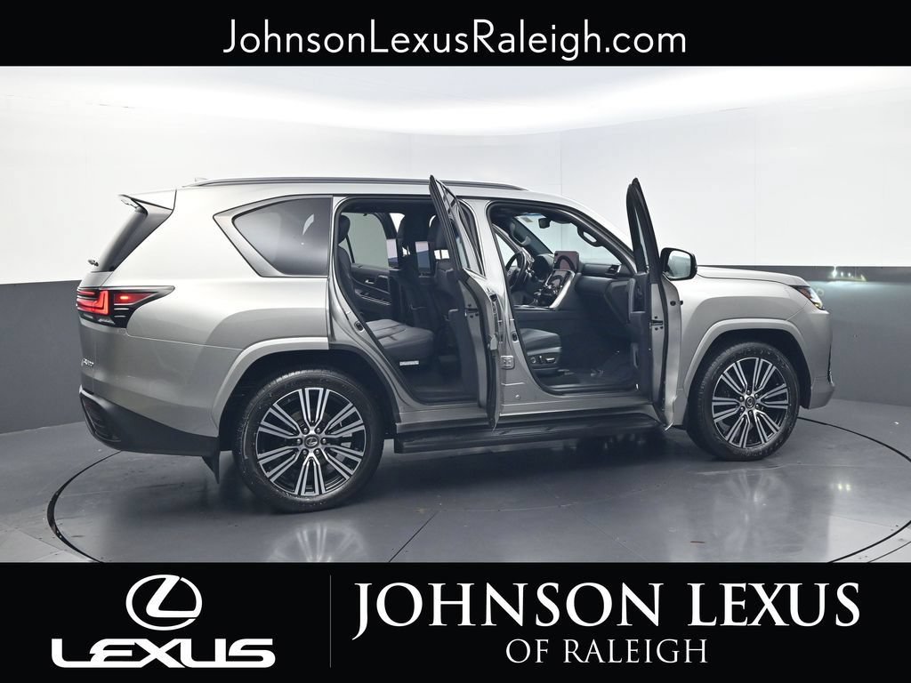 Used 2023 Lexus LX 600 4WD w/ Appearance Package image 32