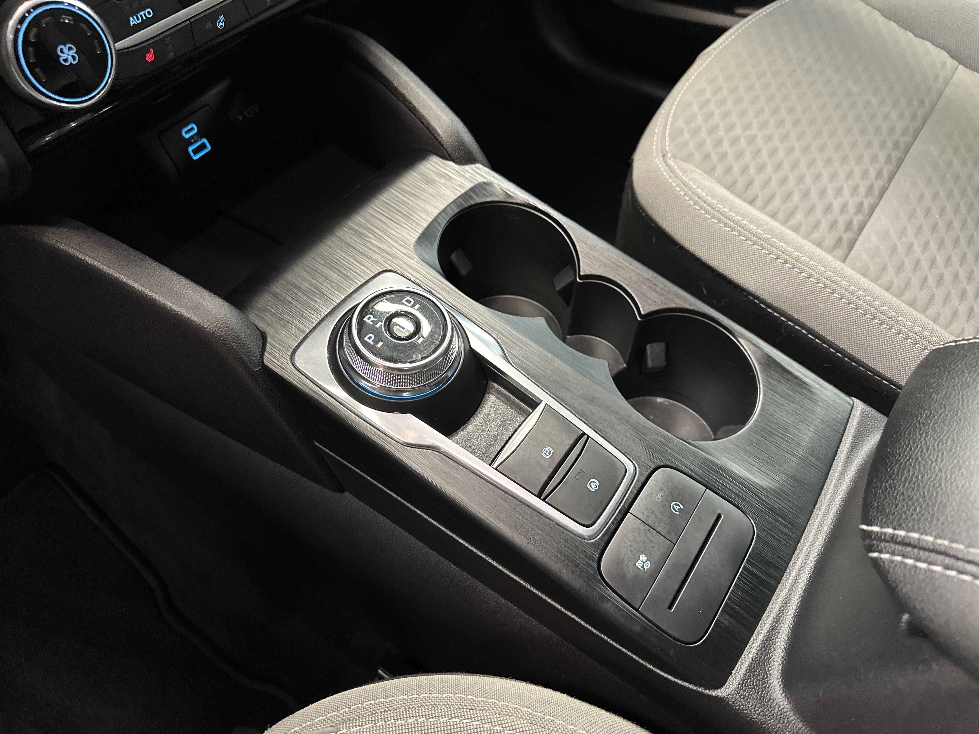 Certified 2022 Ford Escape SE w/ Cold Weather Package image 27