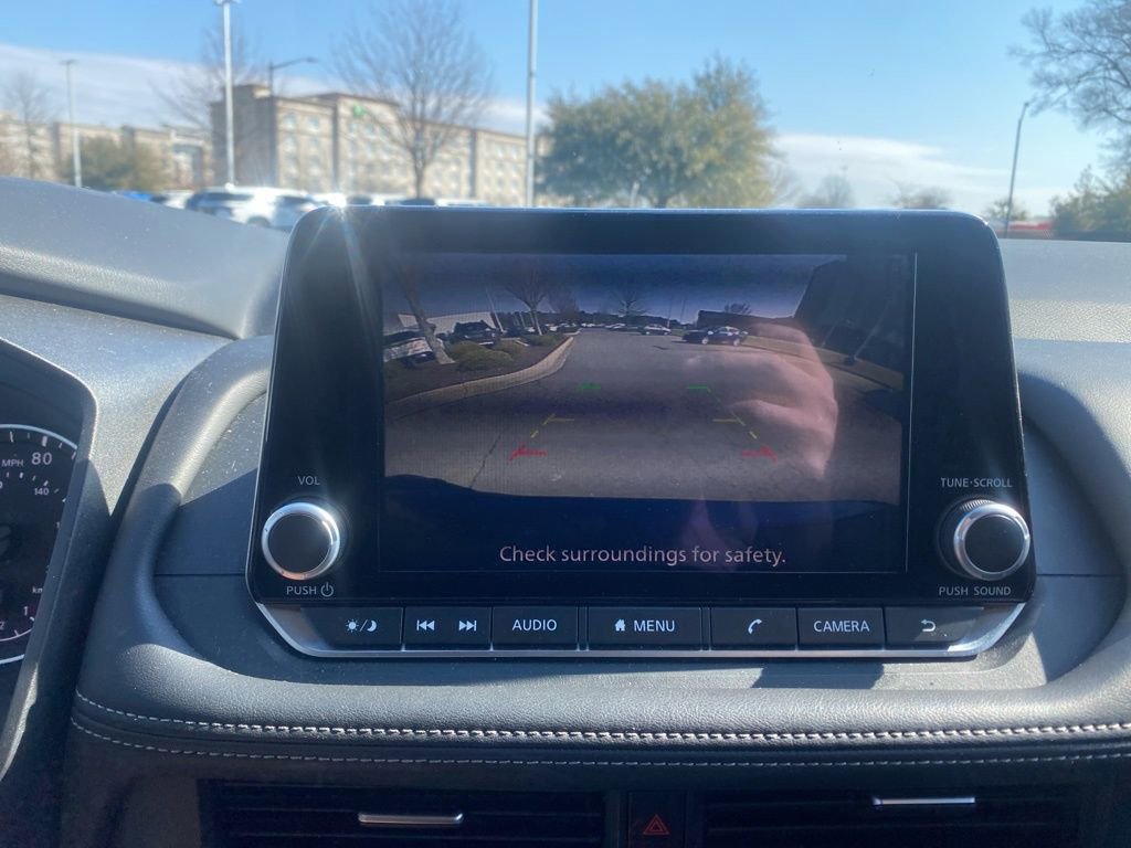 Used 2025 Nissan Rogue SV image 21