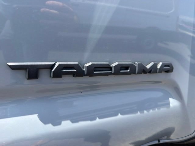 Used 2021 Toyota Tacoma TRD Off-Road AWD/4WD image 6