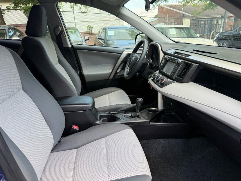 Used 2015 Toyota RAV4 LE AWD/4WD image 15