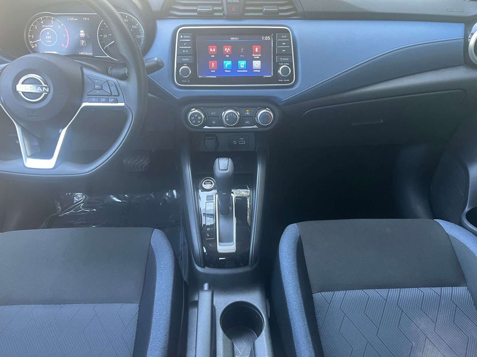 Used 2025 Nissan Versa SV FWD image 17