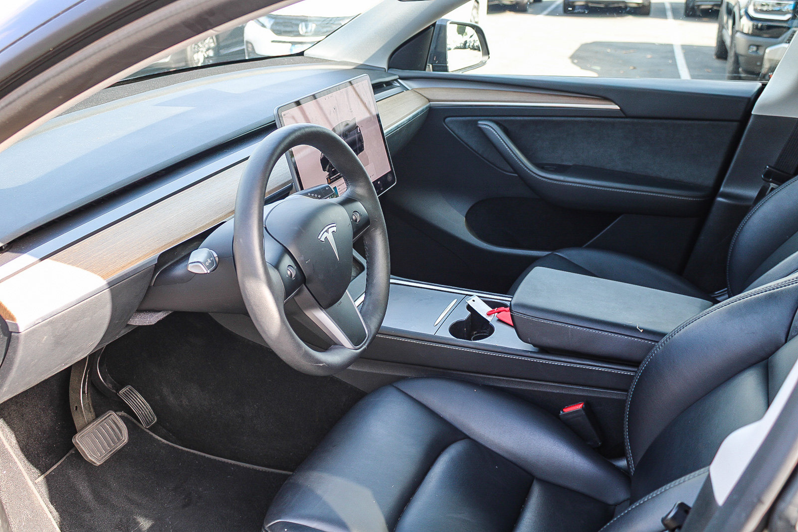 Used 2024 Tesla Model Y Long Range RWD image 17