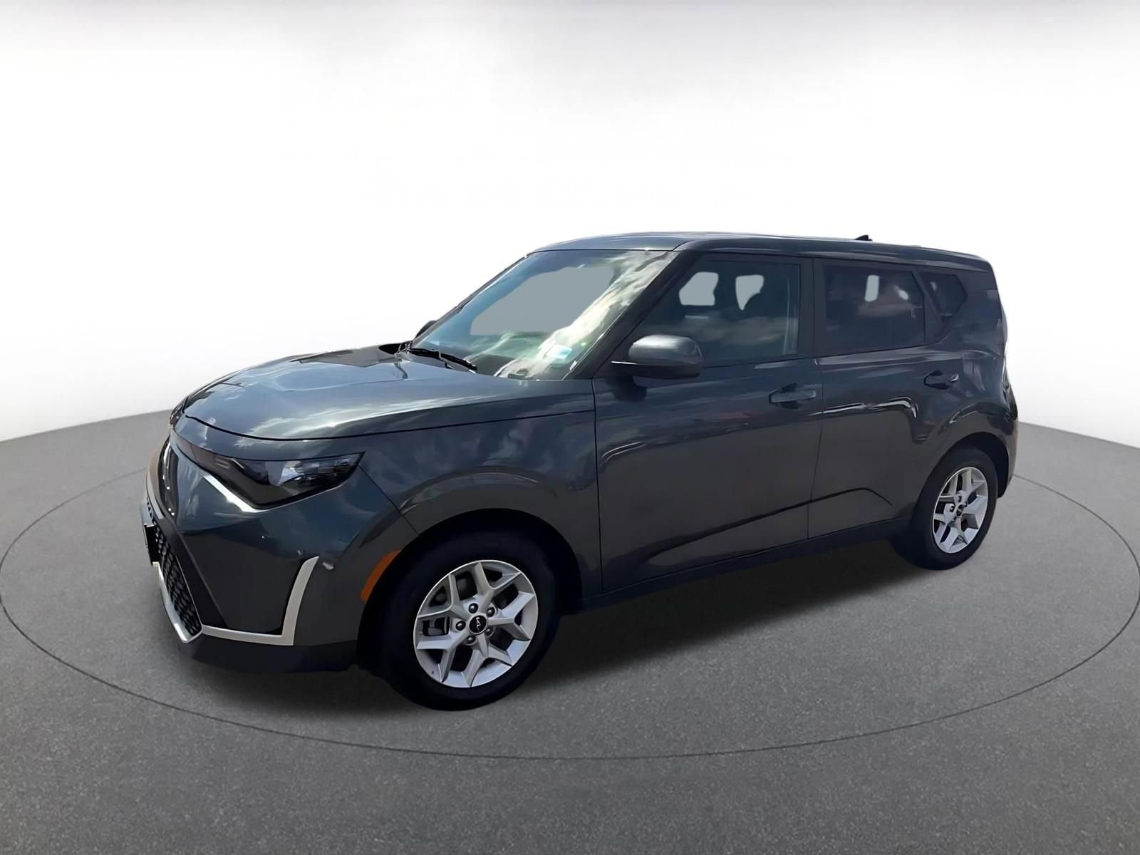 Used 2025 Kia Soul LX w/ LX Technology Package image 8
