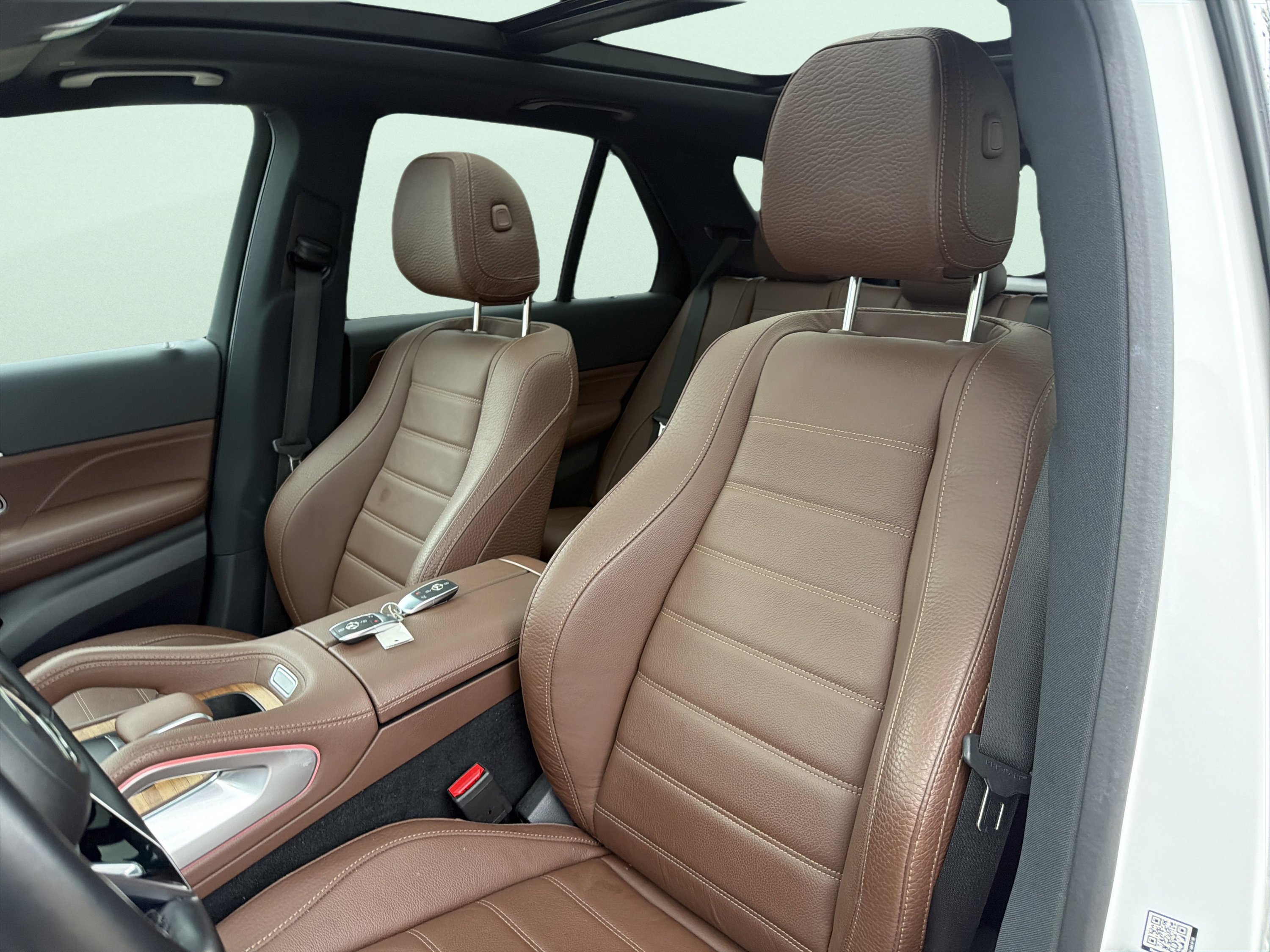 Used 2024 Mercedes-Benz GLE 450e 4MATIC image 23