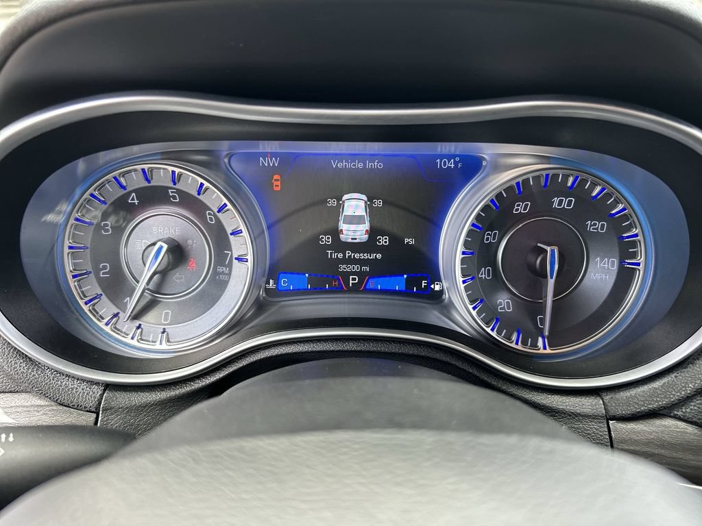 Used 2021 Chrysler 300 Touring w/ Driver Convenience Group RWD image 11