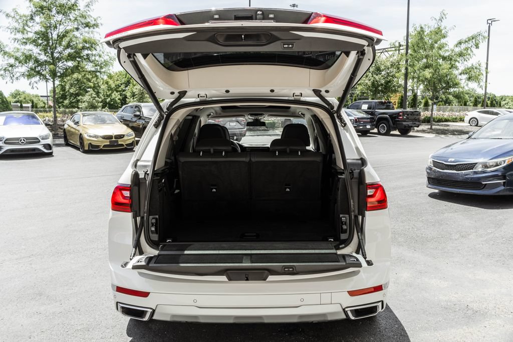 Used 2022 BMW X7 xDrive40i w/ Executive Package AWD/4WD image 37