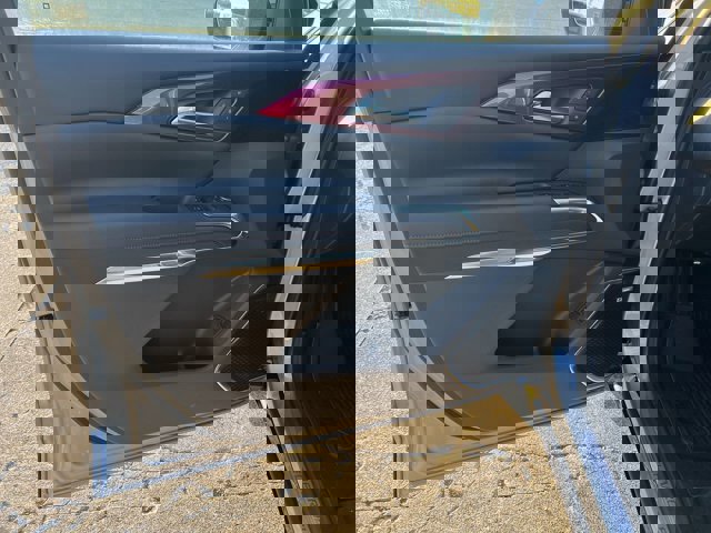 New 2026 Chevrolet Traverse RS w/ LPO, Floor Liner Package image 23