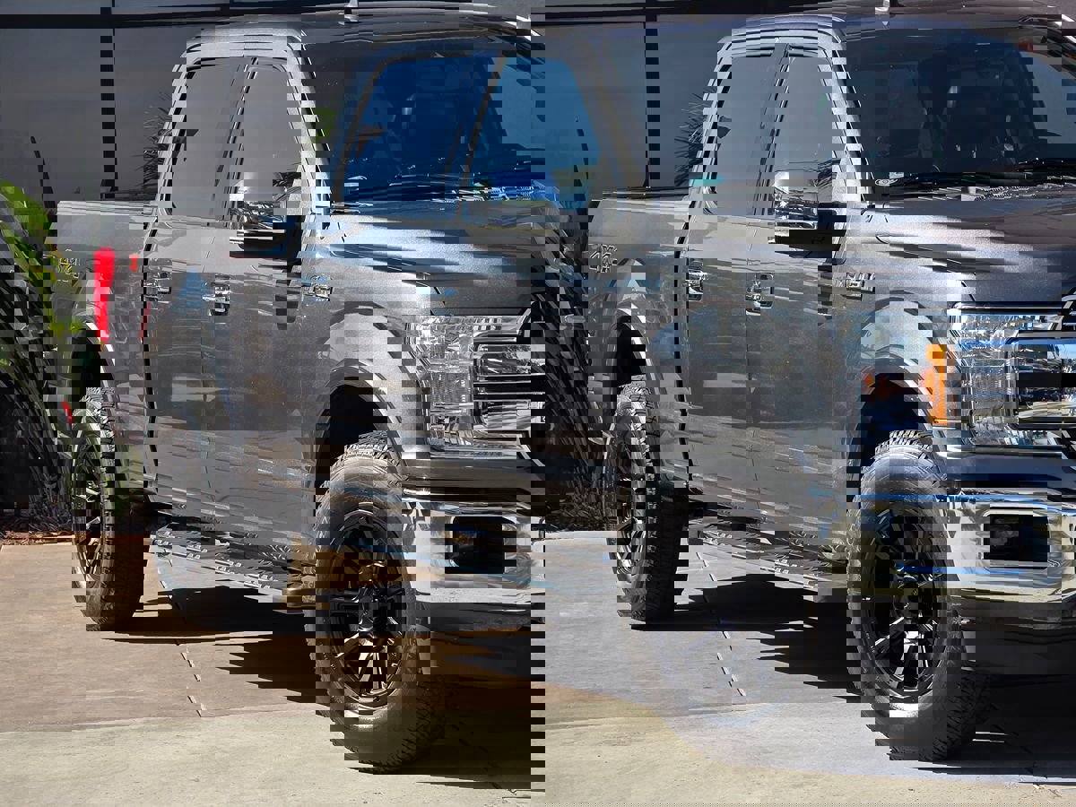 Used 2019 Ford F150 Lariat image 4