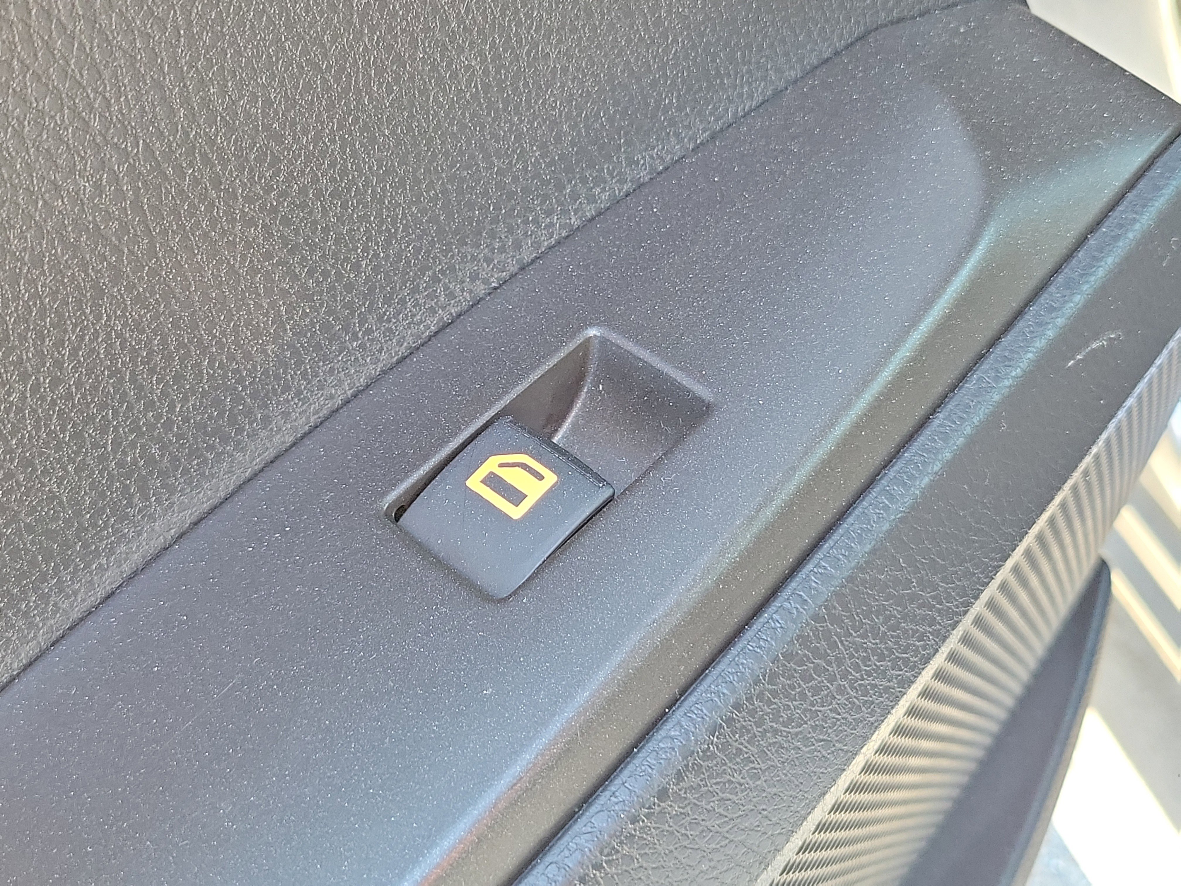 Used 2023 Toyota Camry SE image 15