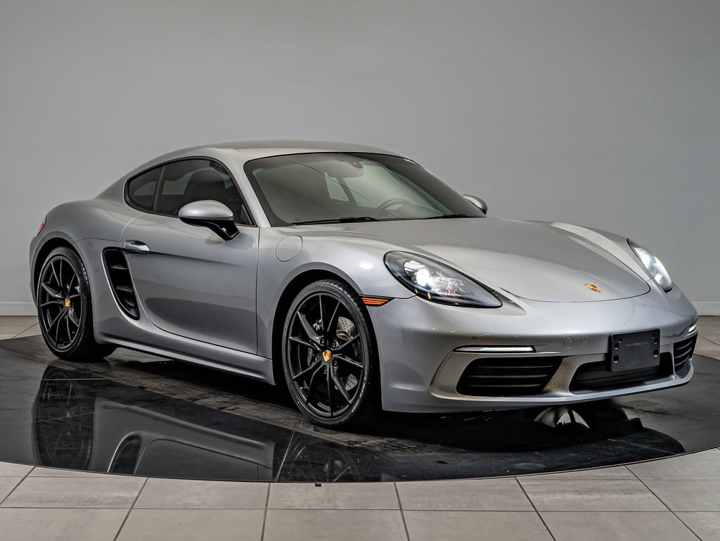 Used 2017 Porsche 718 Cayman RWD image 9