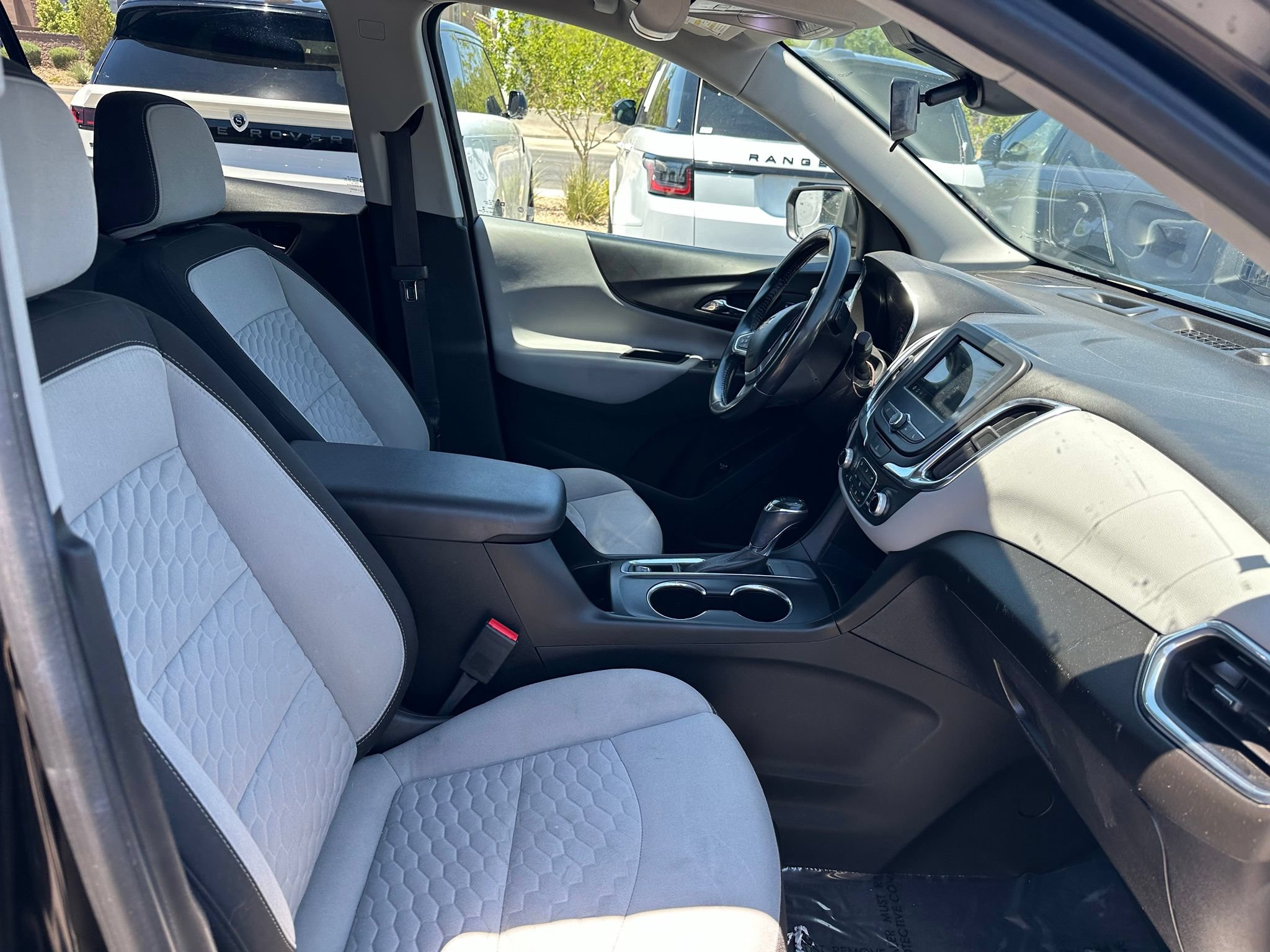 Used 2019 Chevrolet Equinox LT w/ Driver Convenience Package FWD image 5