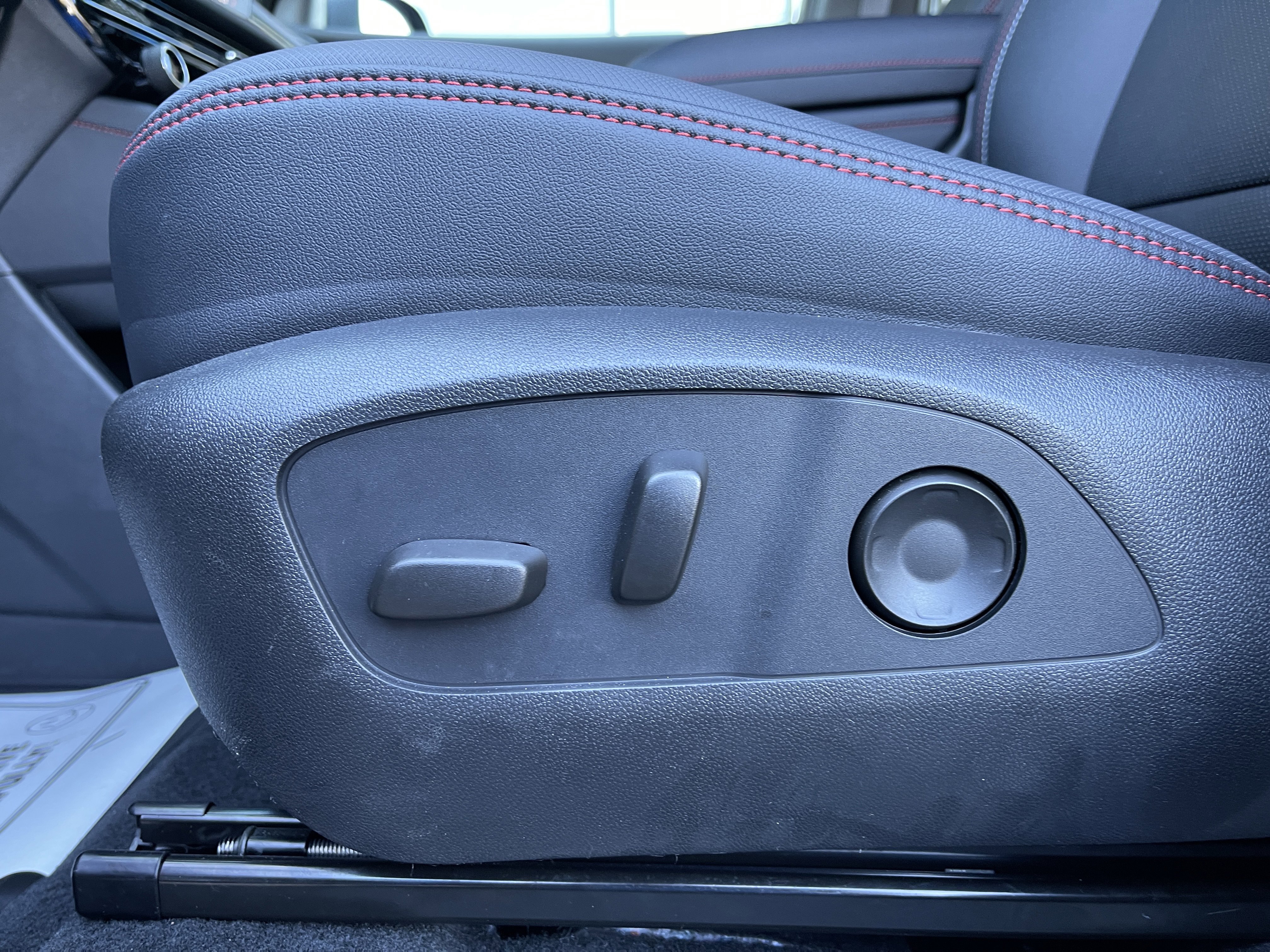 Used 2025 Chevrolet Traverse RS w/ LPO, Floor Liner Package image 18