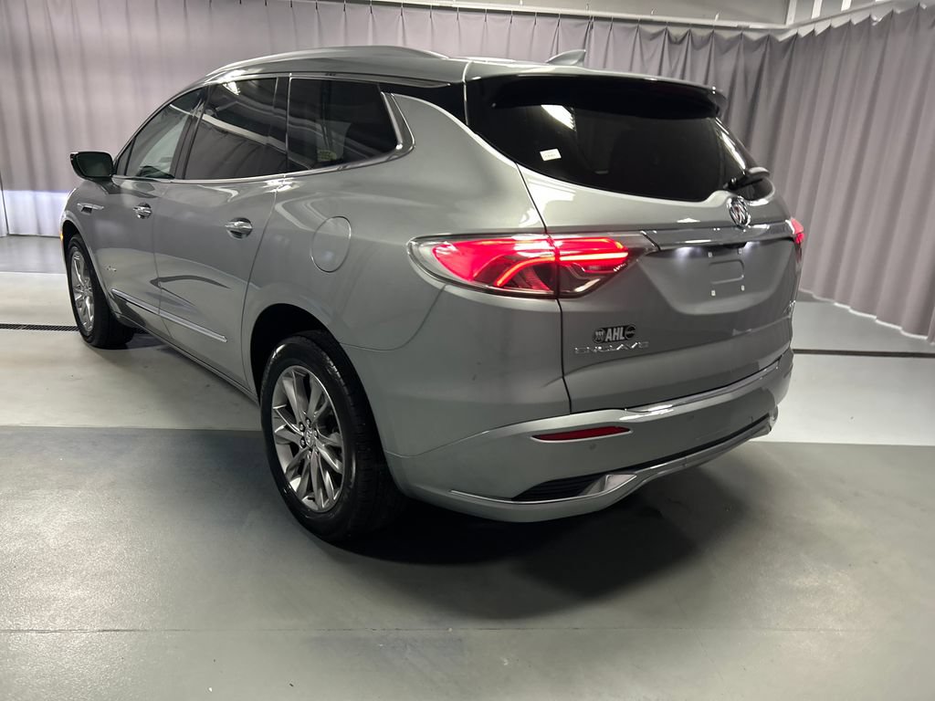 Used 2023 Buick Enclave Avenir w/ Avenir Technology Package FWD image 5