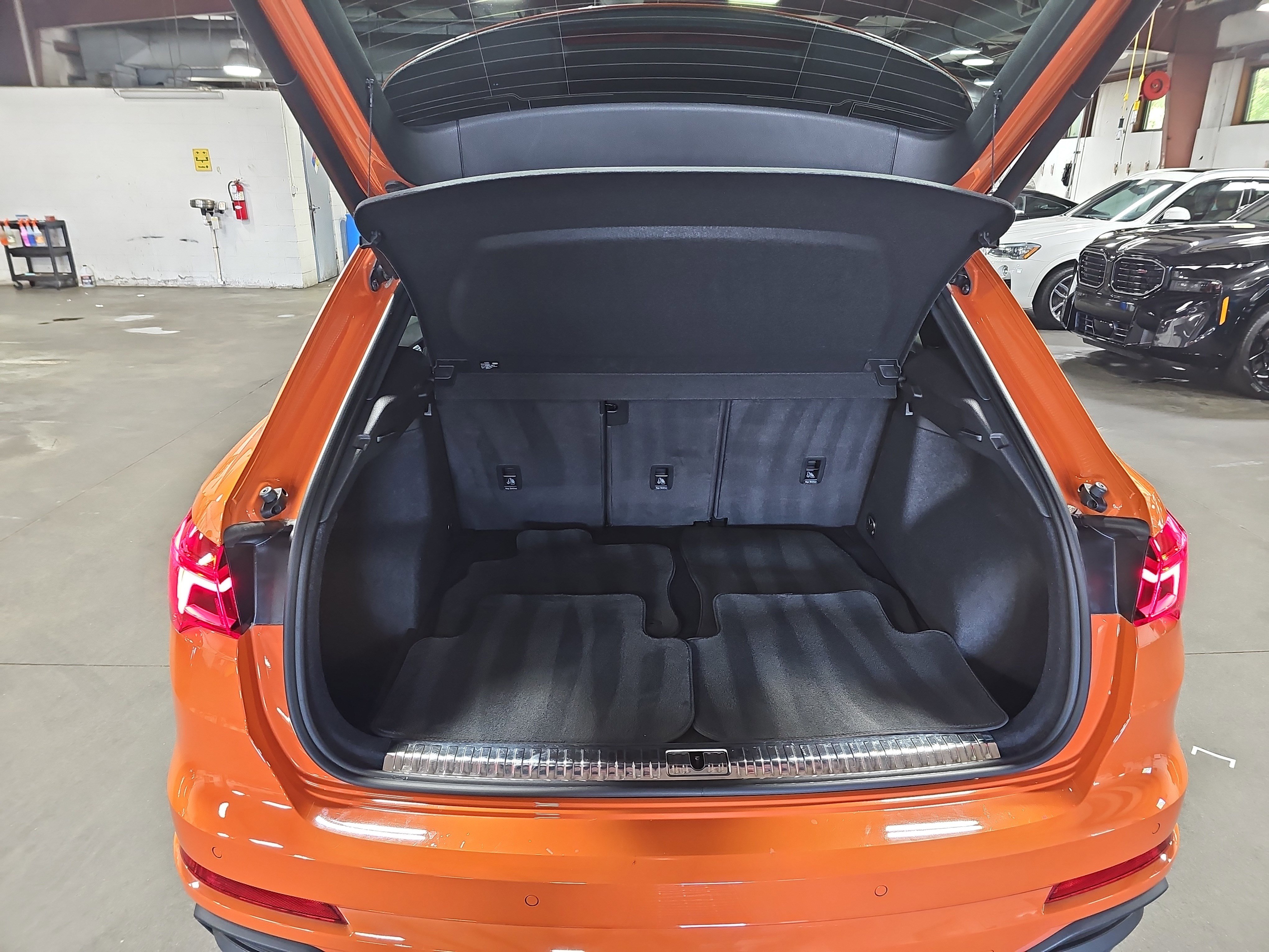 Used 2023 Audi Q3 2.0T Premium AWD/4WD image 14