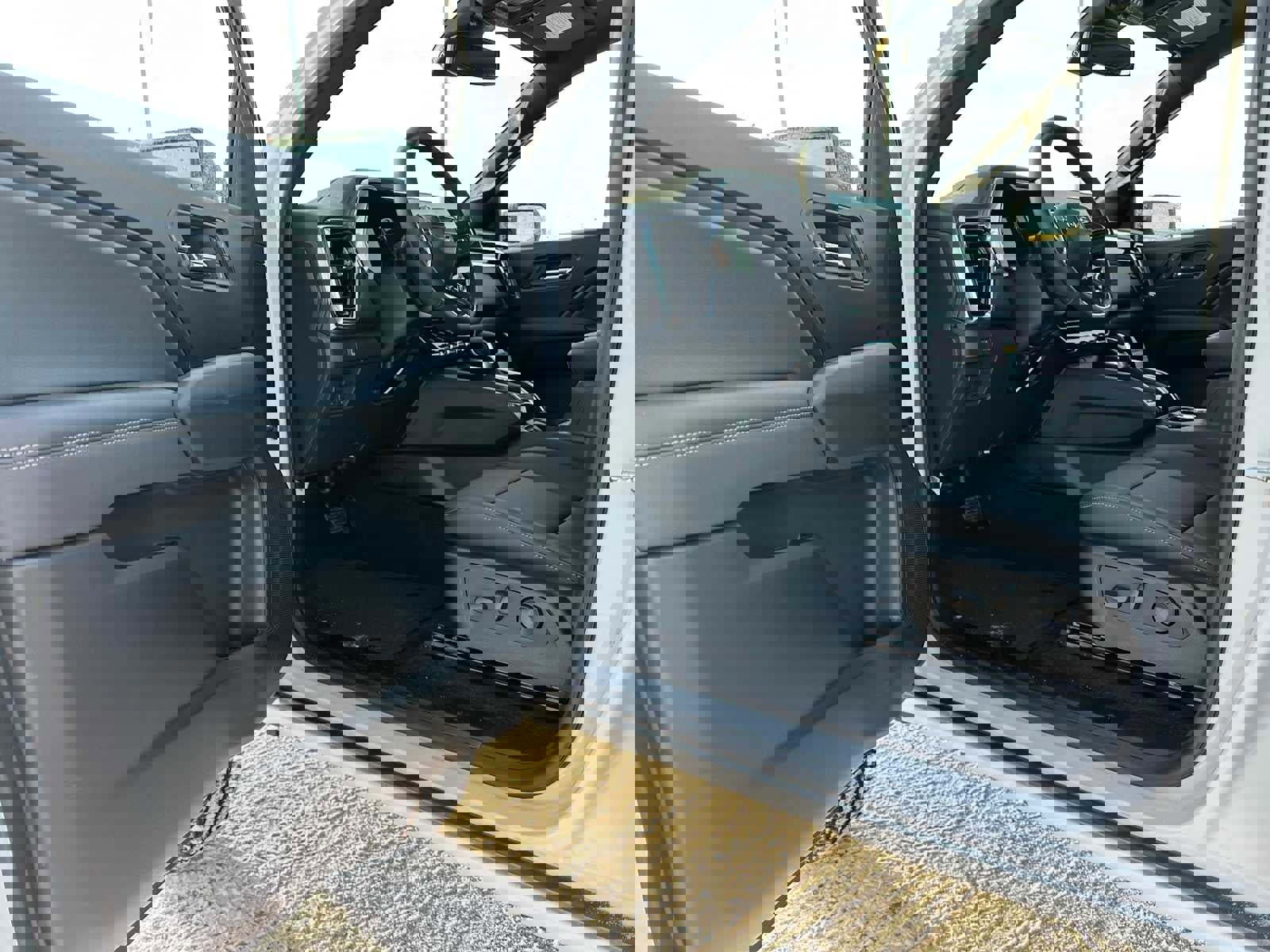 New 2026 GMC Canyon Elevation w/ Convenience Package image 19