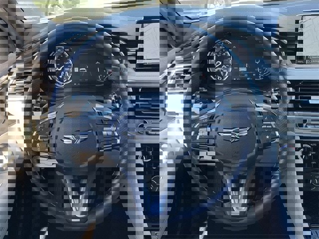 Used 2025 Genesis G70 2.5T image 11