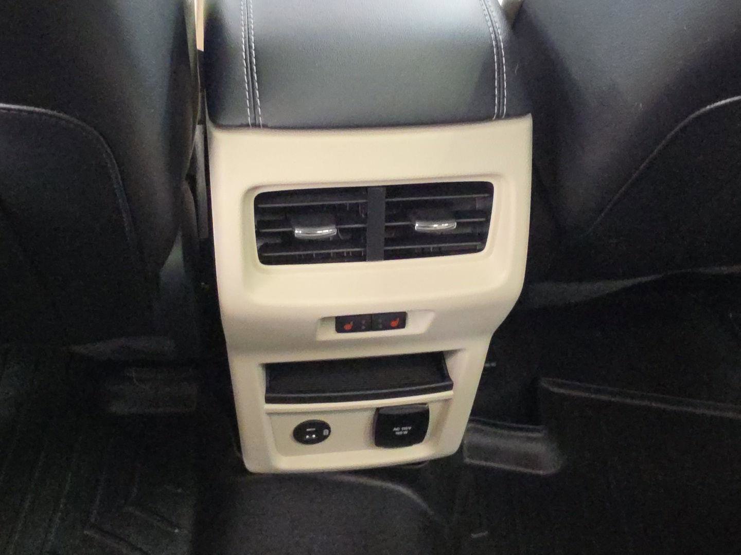 Used 2022 Ford Edge Titanium w/ Equipment Group 301A AWD/4WD image 16