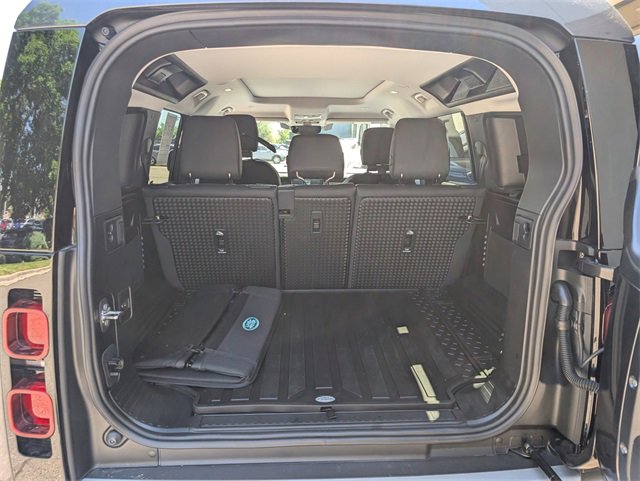 Used 2025 Land Rover Defender 110 S image 6