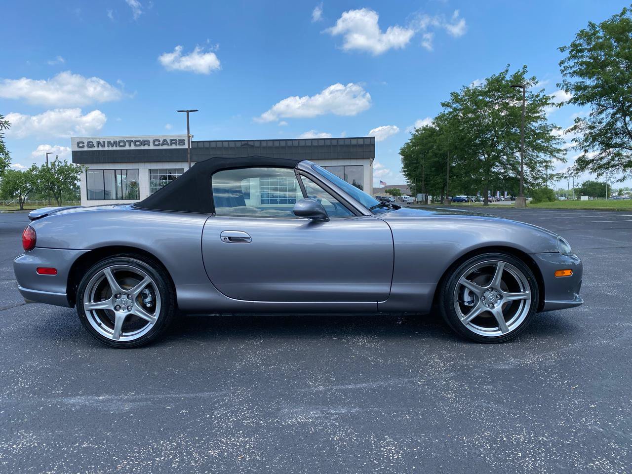 Used 2004 MAZDA MX-5 Miata MAZDASPEED w/ Grand Touring Pkg RWD image 8