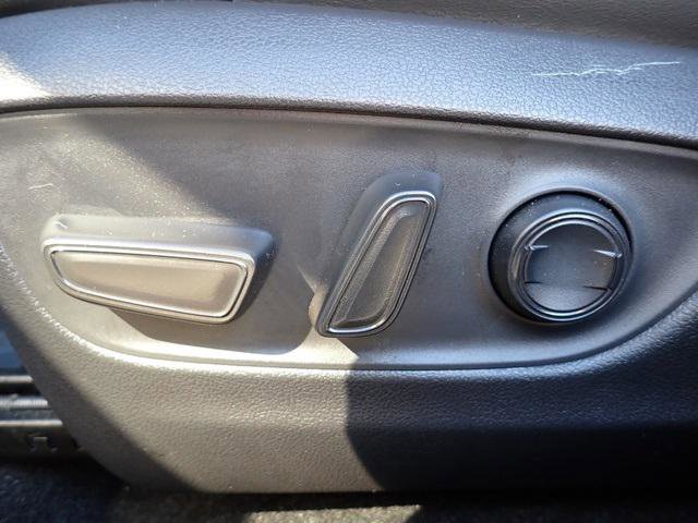 Certified 2023 Toyota Venza XLE image 22