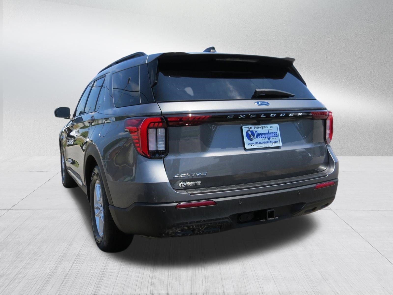 Used 2025 Ford Explorer Active RWD image 5