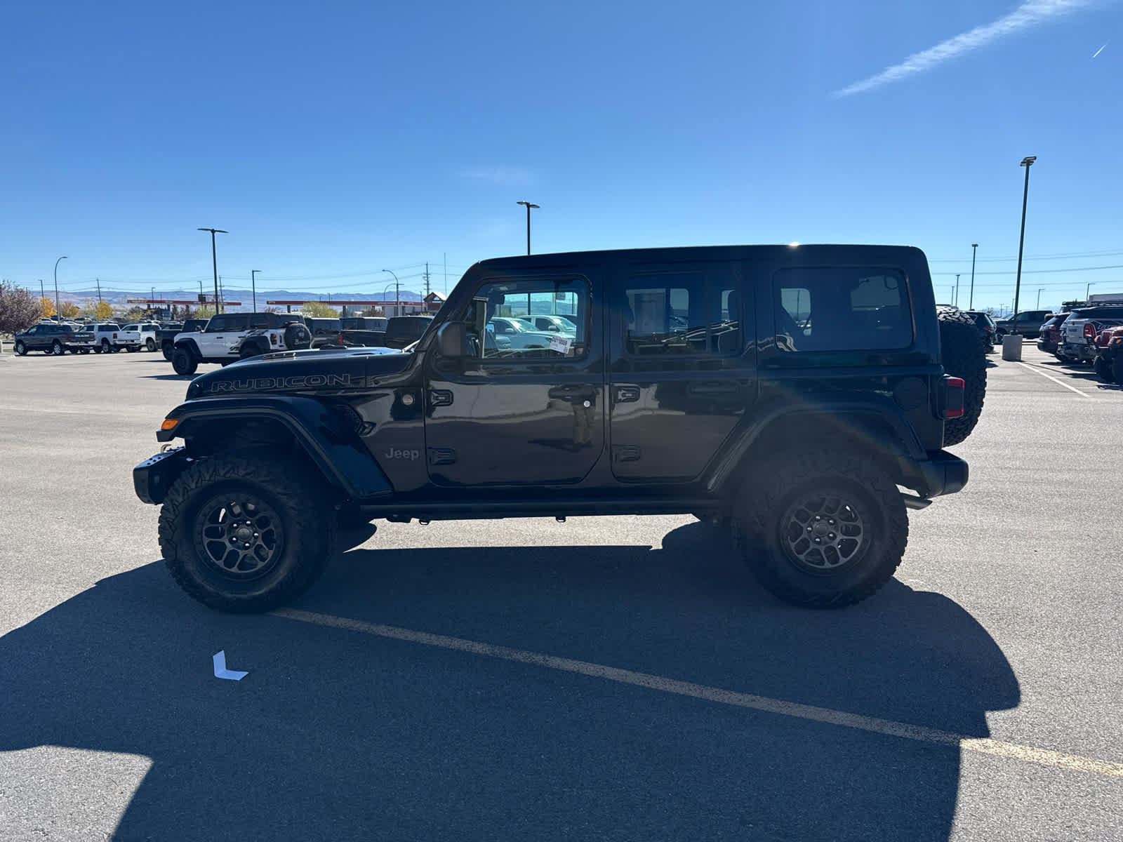 Certified 2022 Jeep Wrangler Unlimited Rubicon w/ Xtreme Recon 35" Tire Package AWD/4WD image 4