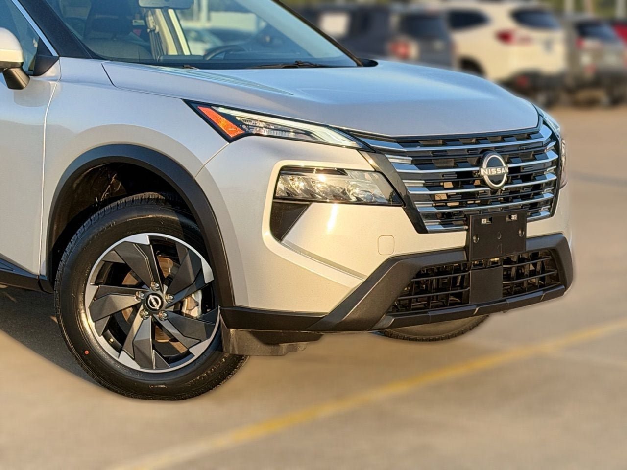 Certified 2025 Nissan Rogue SV FWD image 3