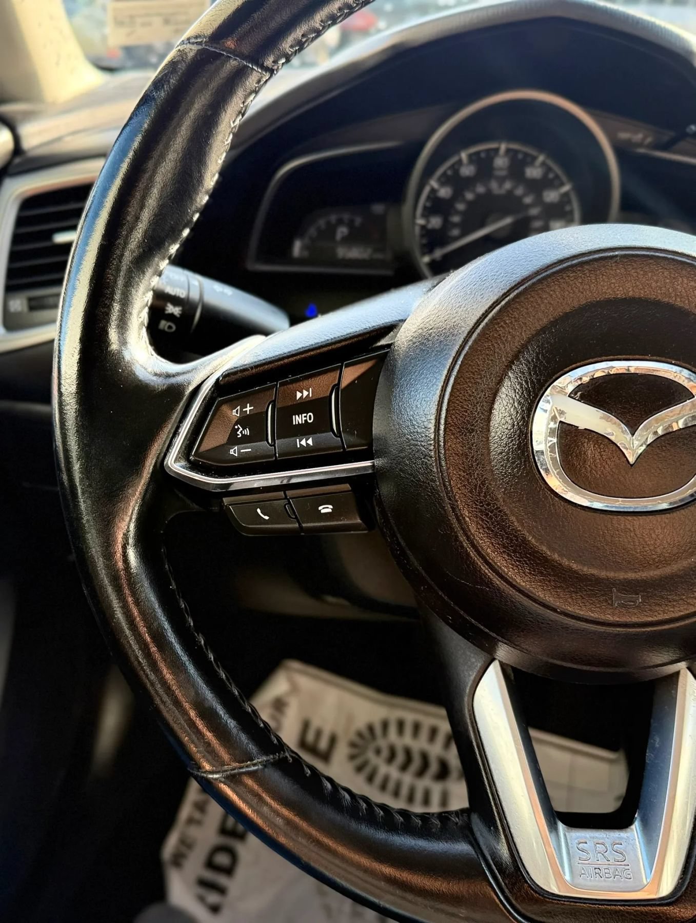 Used 2017 MAZDA MAZDA3 Touring FWD image 13
