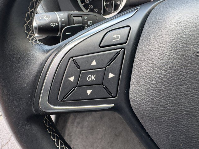 Used 2018 INFINITI QX30 Premium w/ Navigation Package FWD image 24