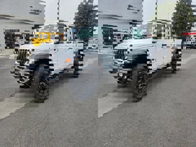 New 2026 Jeep Gladiator Sport image 3