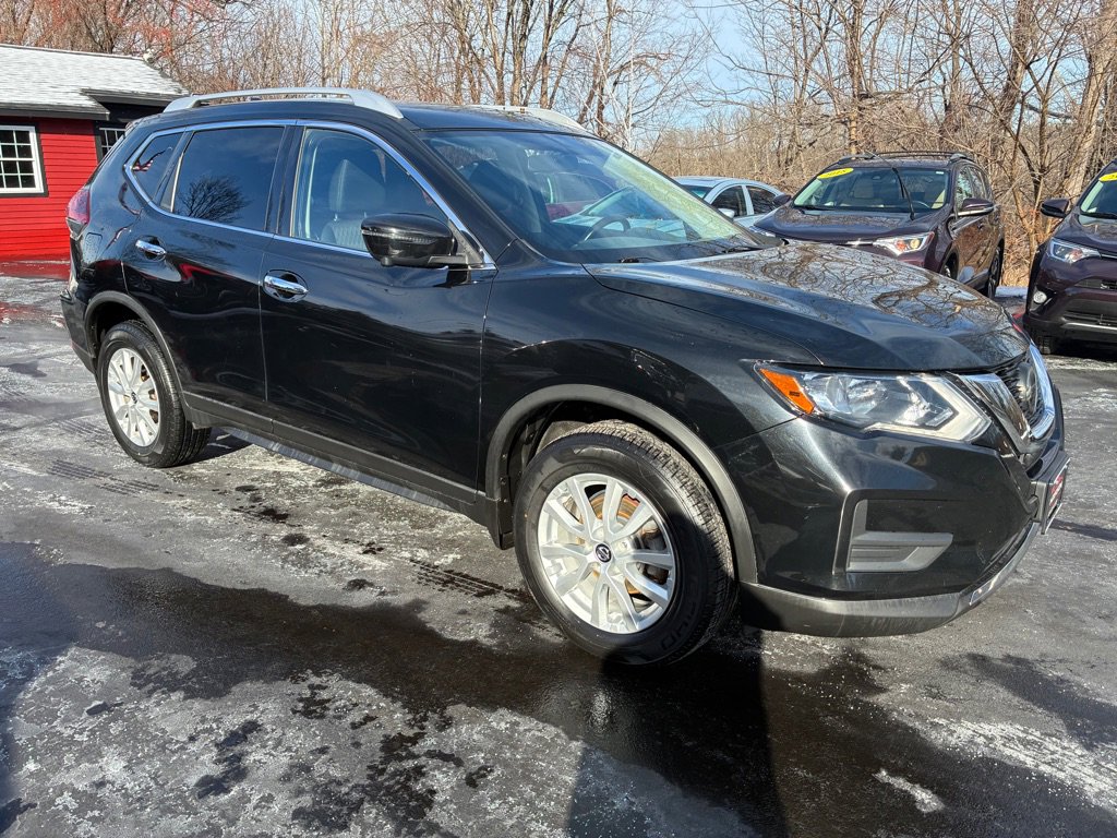 Used 2018 Nissan Rogue SV w/ Premium Package image 5