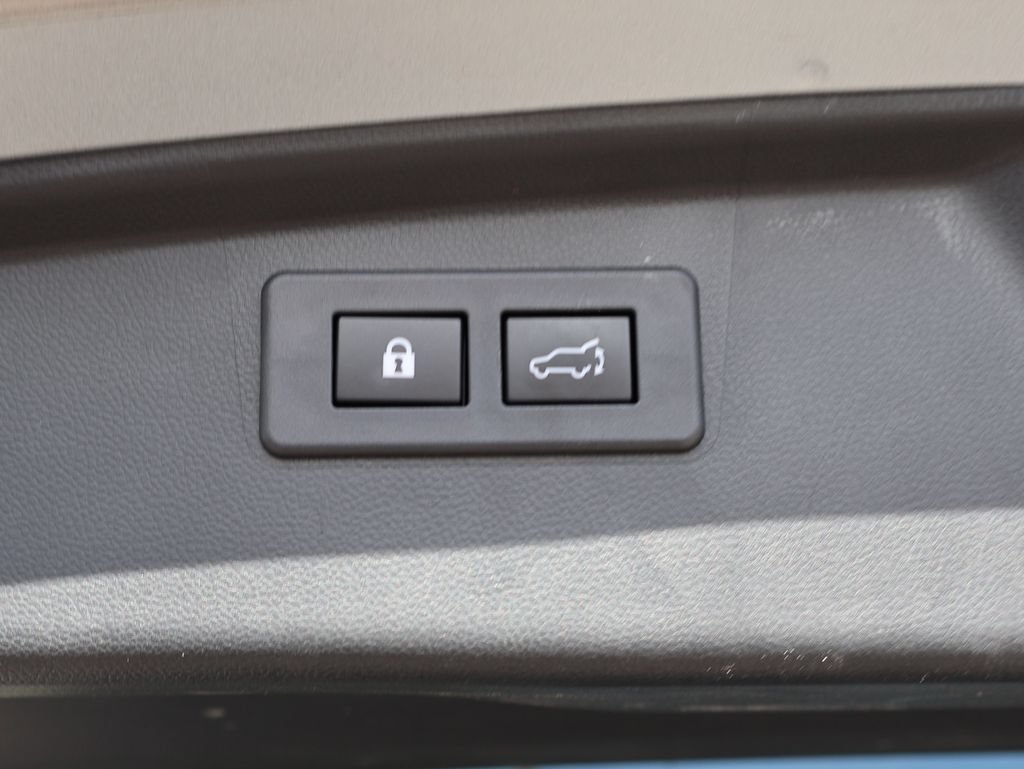 Used 2020 Subaru Outback Limited w/ Popular Package #2 AWD/4WD image 16