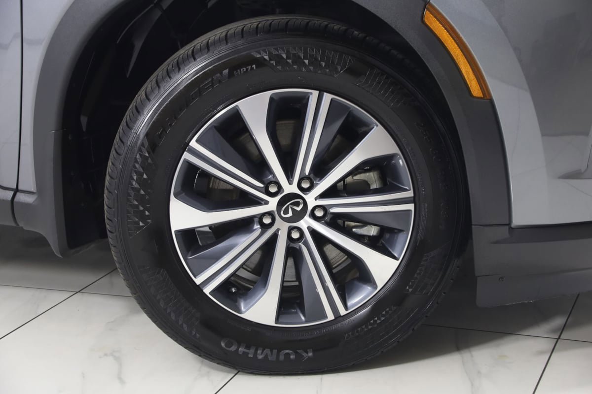 Used 2025 INFINITI QX60 Pure AWD/4WD image 17