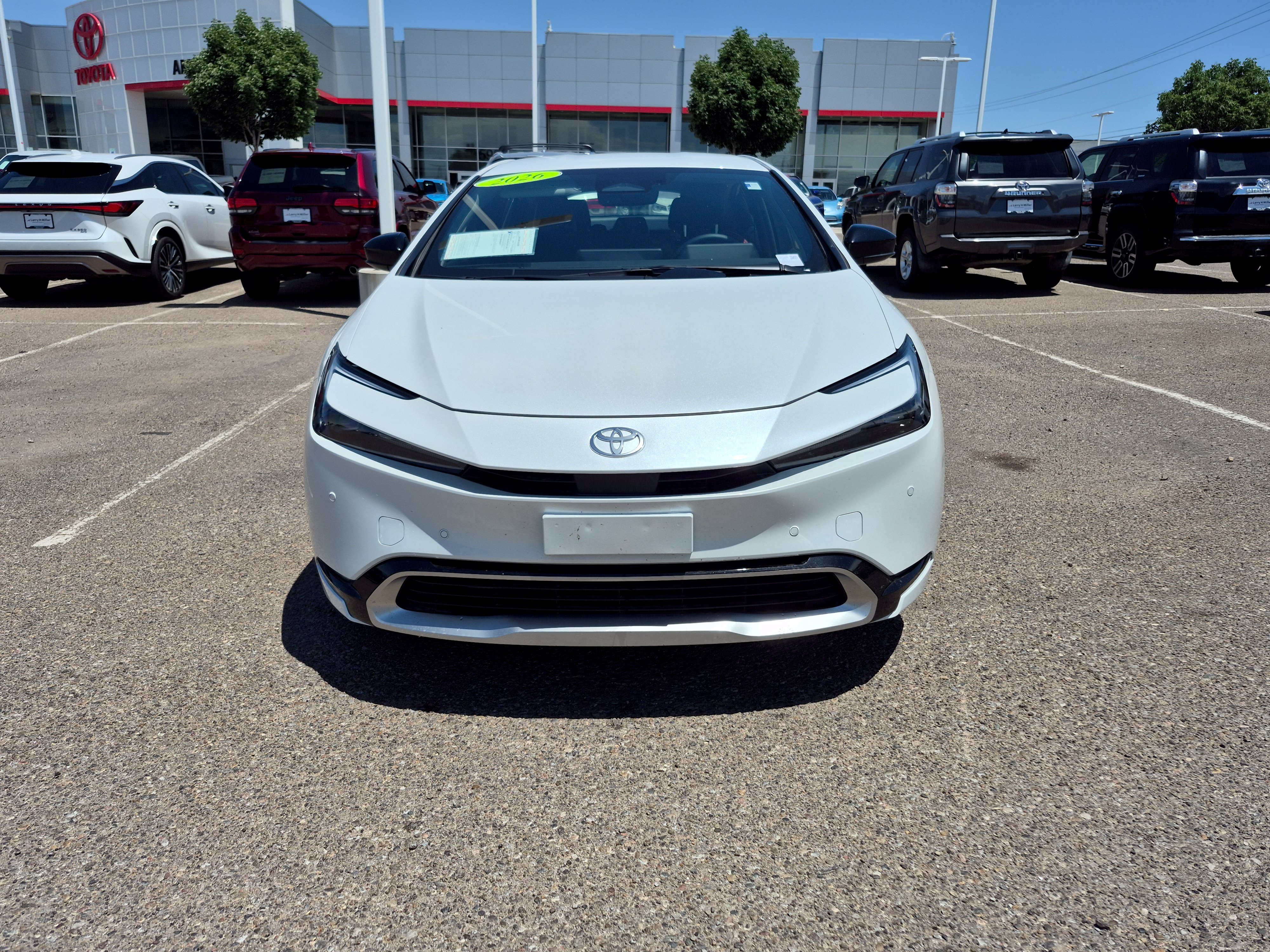 Used 2026 Toyota Prius Plug-In Hybrid FWD image 8