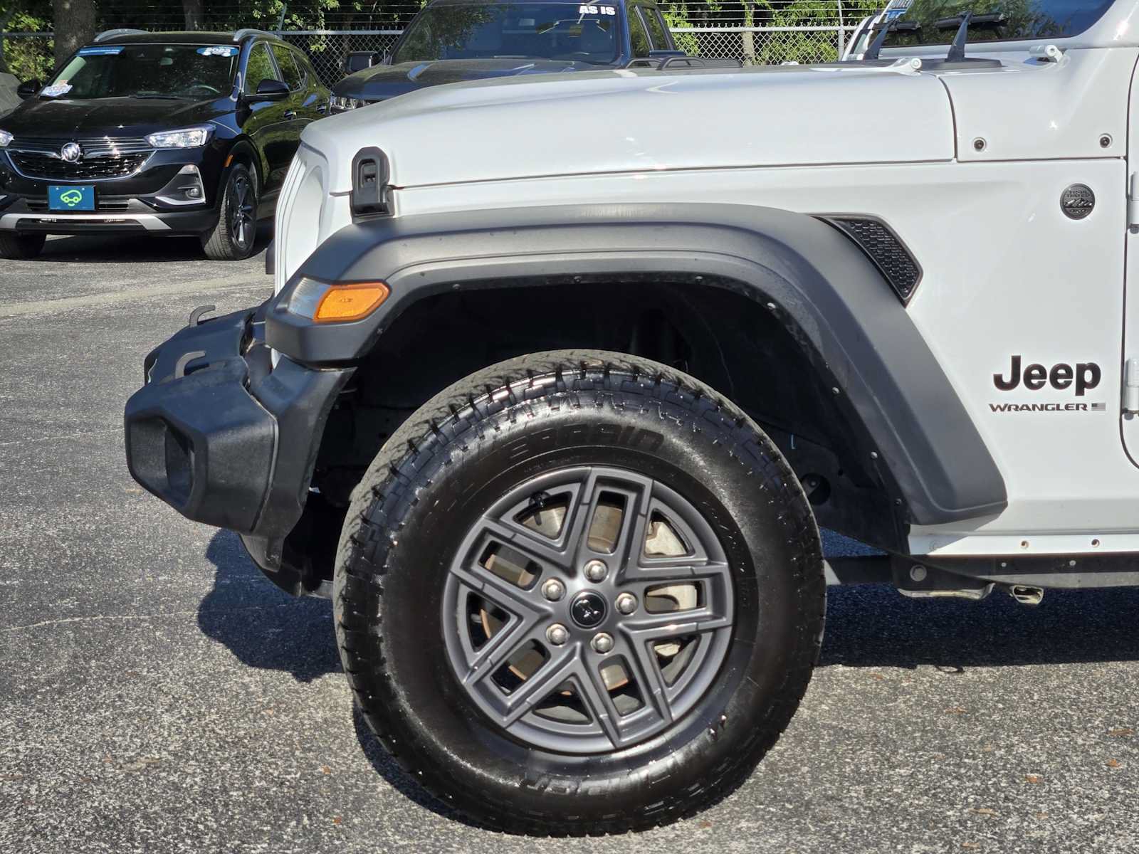 Used 2024 Jeep Wrangler Sport AWD/4WD image 8